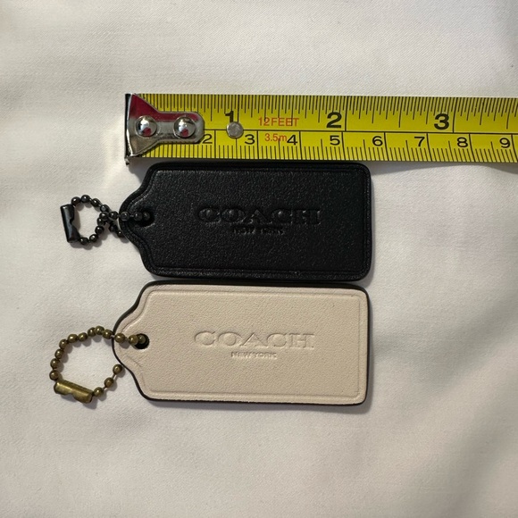 *SET OF 2* Coach Hangtag (Chalk & Black) Coach New York Tag, Glovetanned Leather - Picture 4 of 4
